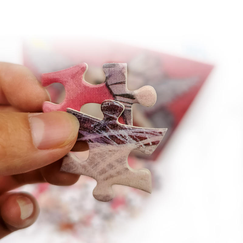 El fabricante produce el juego Angel Cat desarrolla el rompecabezas de 500 piezas del cerebro